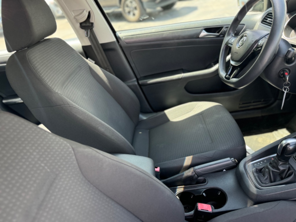 2015 Volkswagen Jetta - $5,500