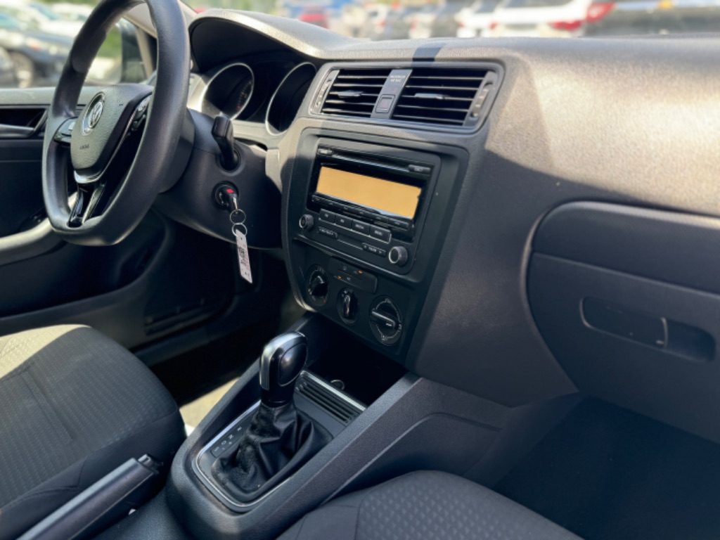 2015 Volkswagen Jetta - $5,500