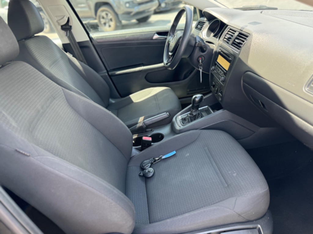 2015 Volkswagen Jetta - $5,500