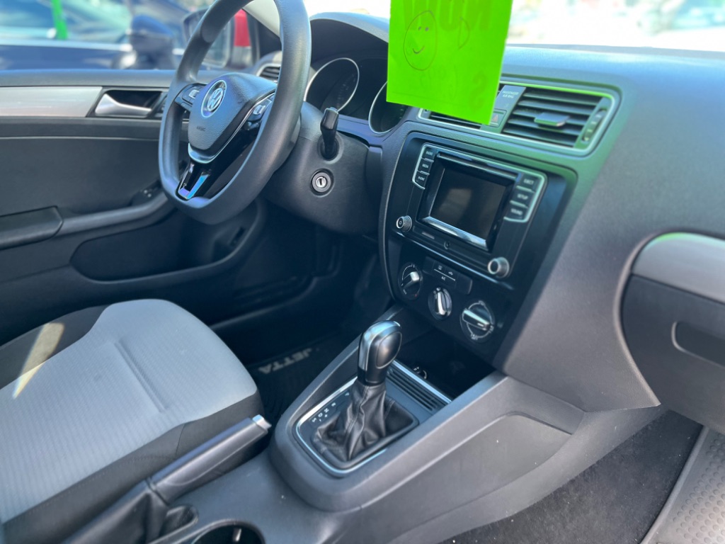2017 Volkswagen Jetta - $6,995