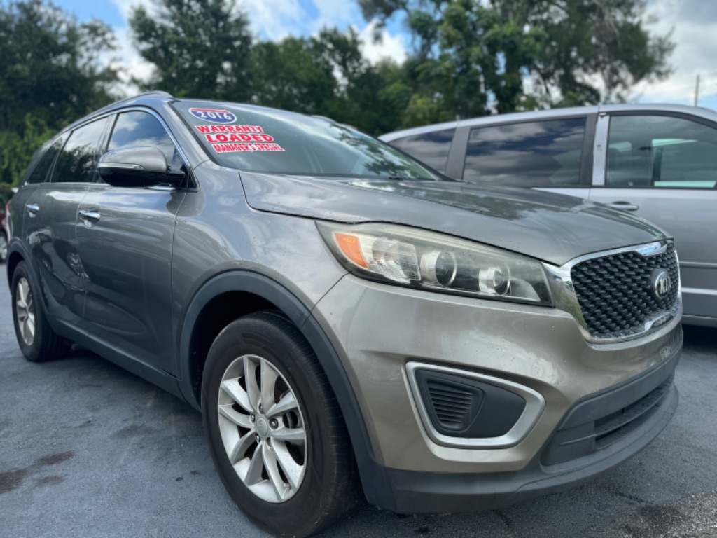 2016 Kia Sorento - $7,995