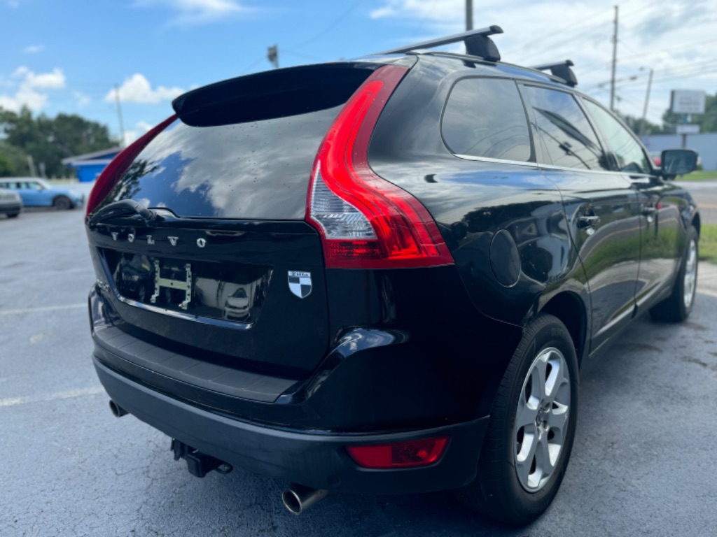 2013 Volvo XC60 - $4,500
