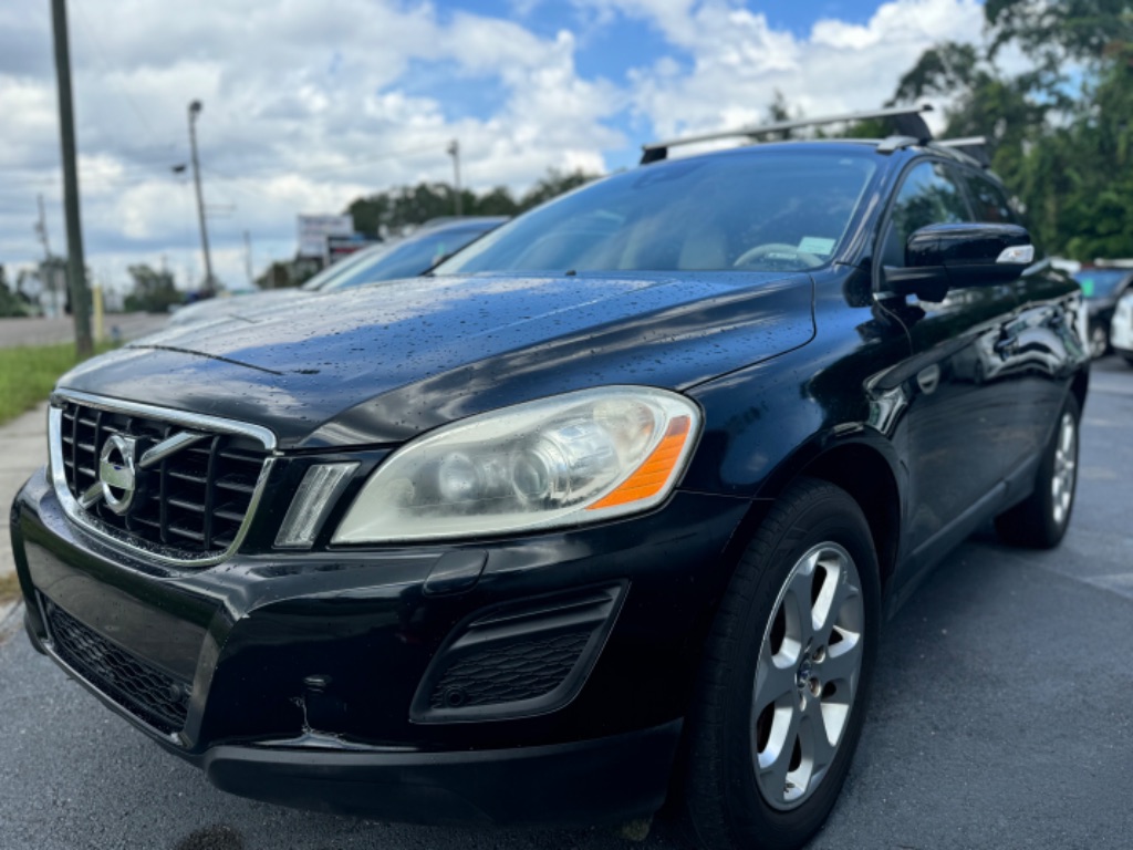 2013 Volvo XC60 - $4,500