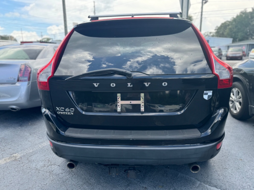 2013 Volvo XC60 - $4,500