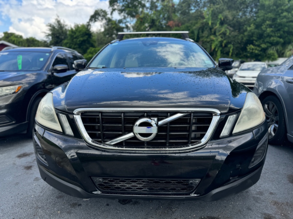 2013 Volvo XC60 - $4,500