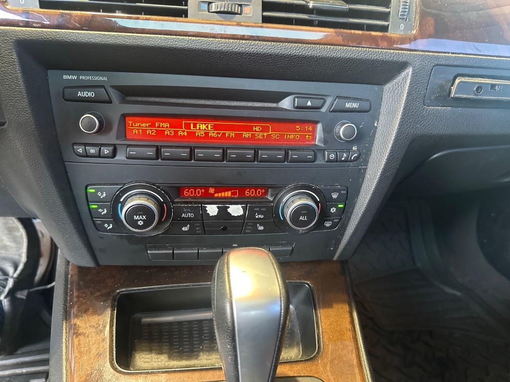 2011 BMW MDX 328i xDrive photo