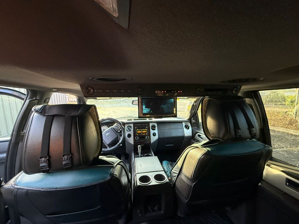 2010 Ford Expedition EL Limited photo