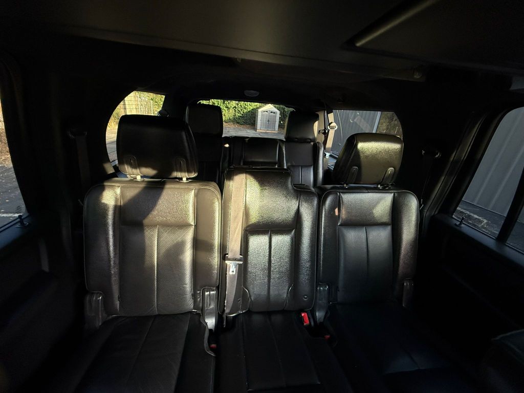 2010 Ford Expedition EL Limited photo