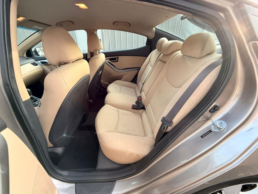 2013 Hyundai Elantra GLS photo