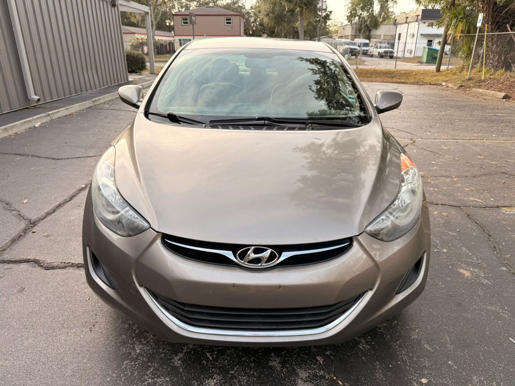 2013 Hyundai Elantra GLS photo