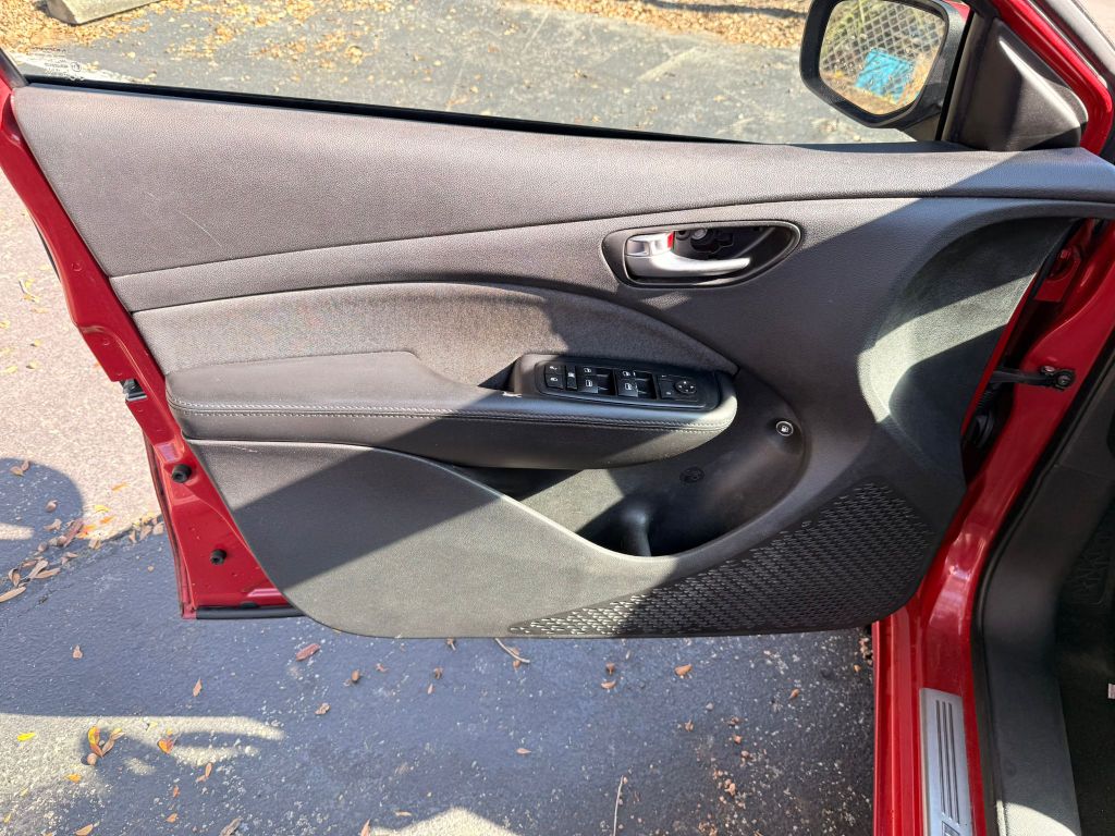 2013 Dodge Dart SXT photo