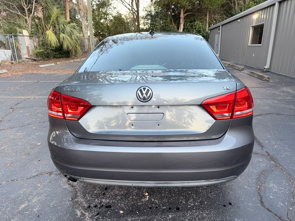 2014 Volkswagen Passat S PZEV photo