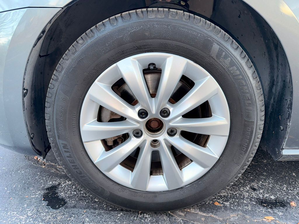 2014 Volkswagen Passat S PZEV photo