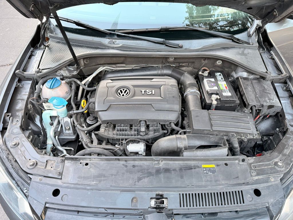 2014 Volkswagen Passat S PZEV photo