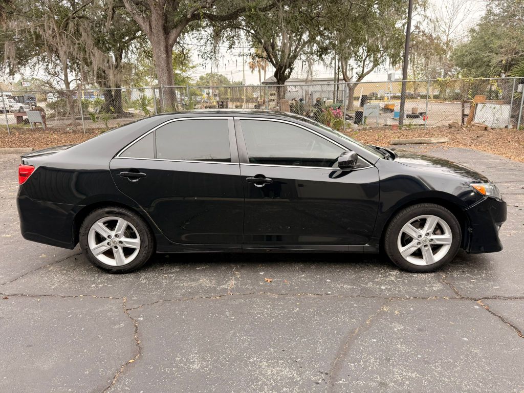 2014 Toyota Camry L photo