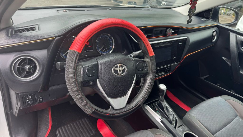 2017 Toyota Corolla LE photo