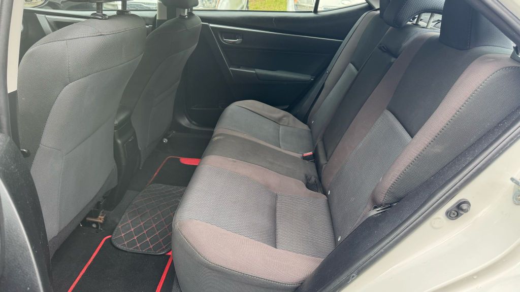 2017 Toyota Corolla LE photo