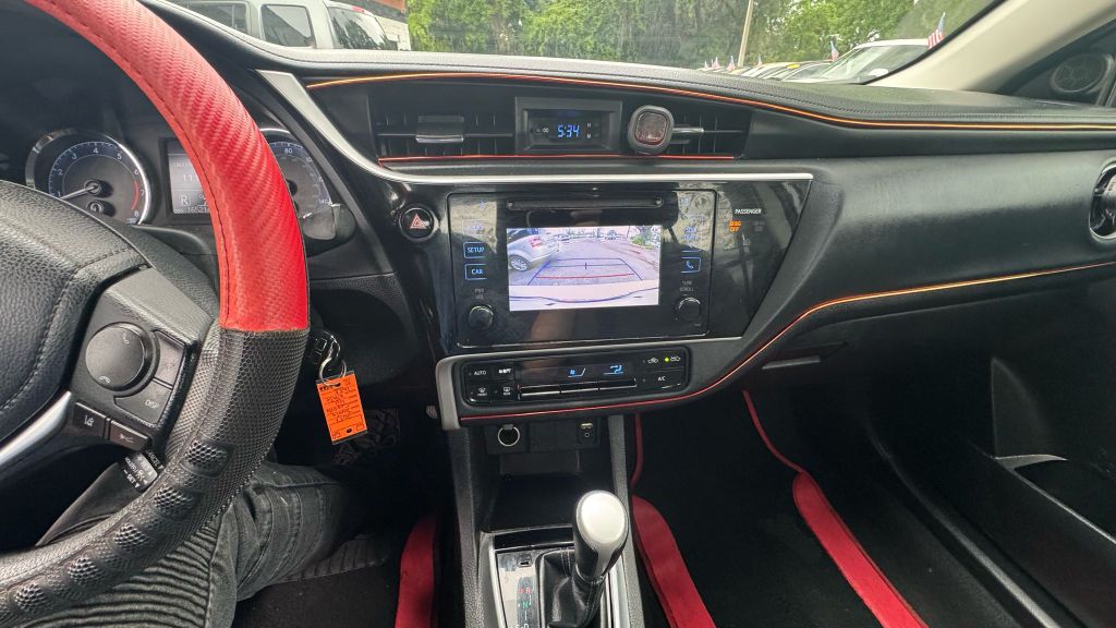 2017 Toyota Corolla LE photo