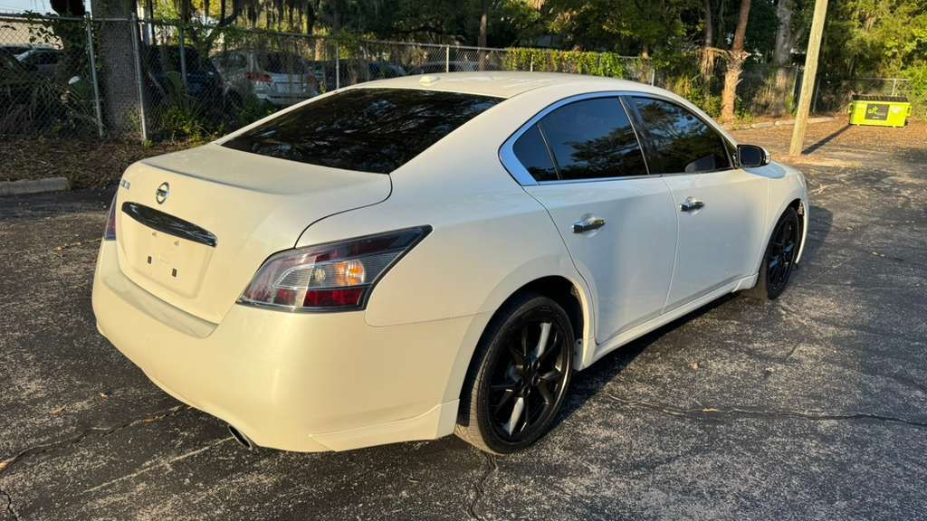 2014 Nissan Maxima - $5,990
