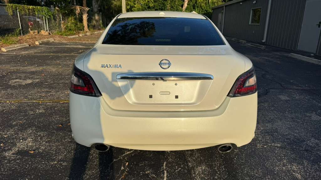 2014 Nissan Maxima - $5,990
