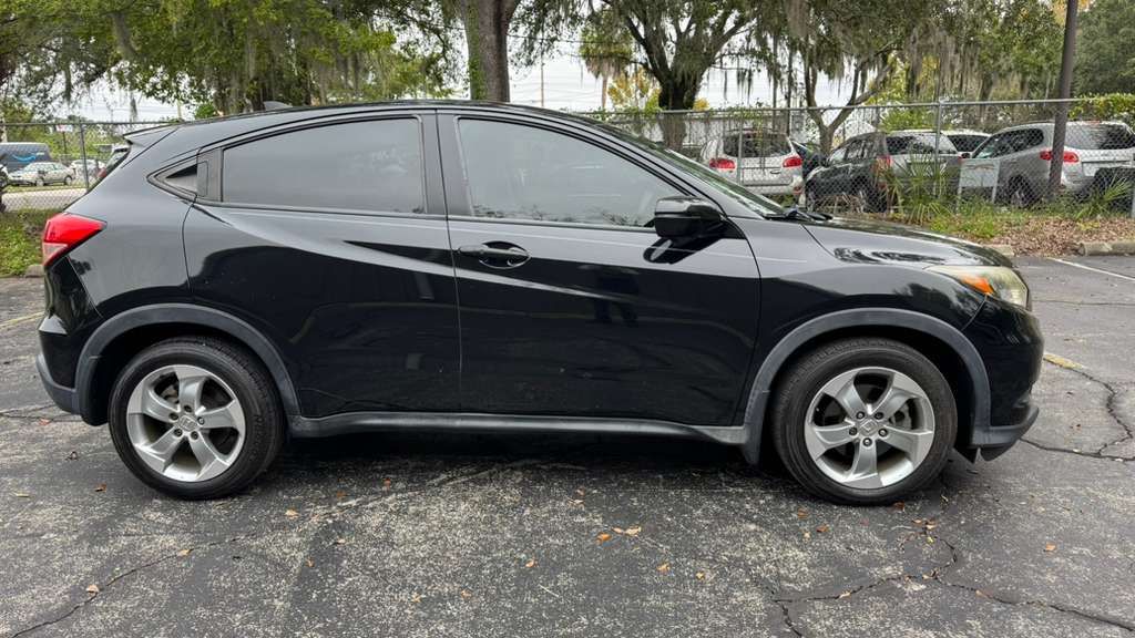2017 Honda HR-V - $7,450