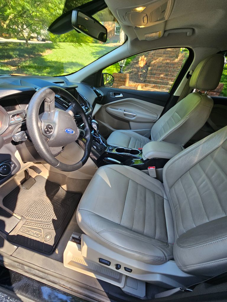 2016 Ford Escape Titanium photo