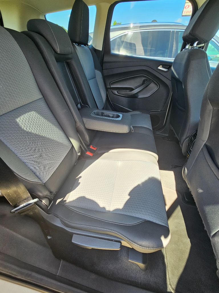 2017 Ford Escape SE photo