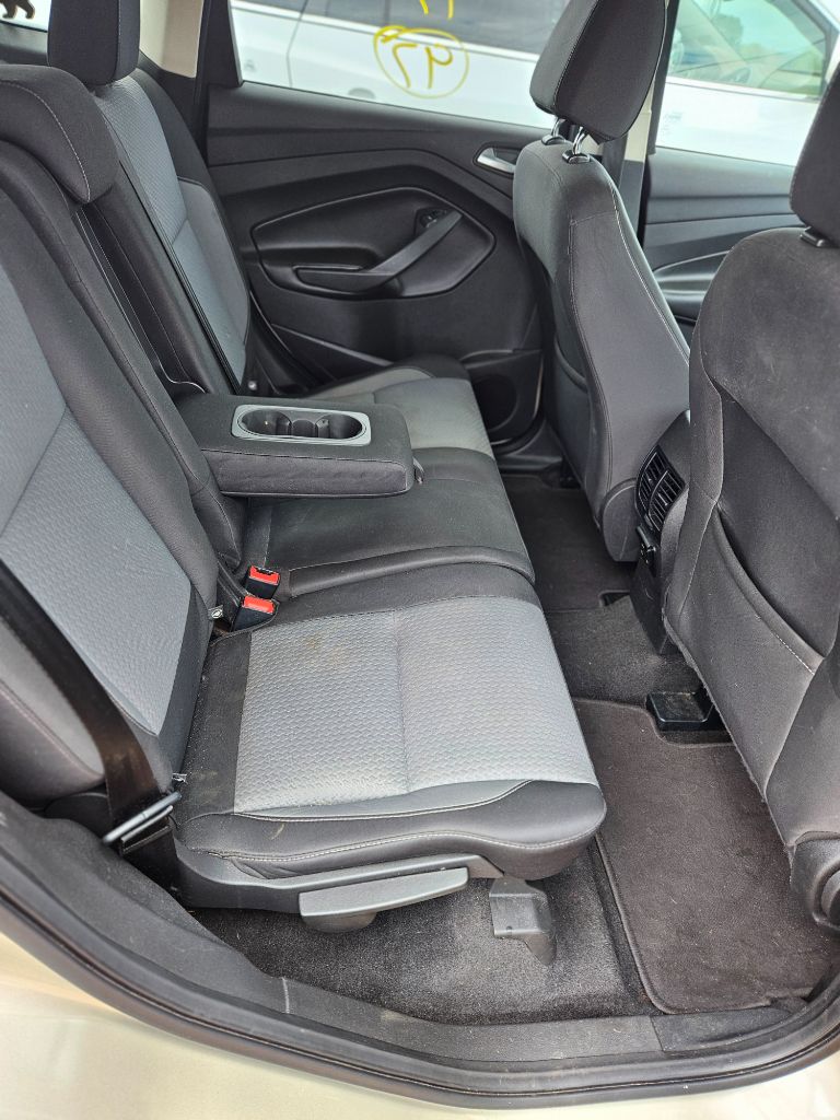 2017 Ford Escape SE photo
