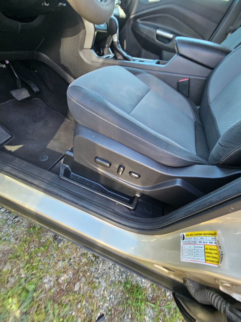 2017 Ford Escape SE photo