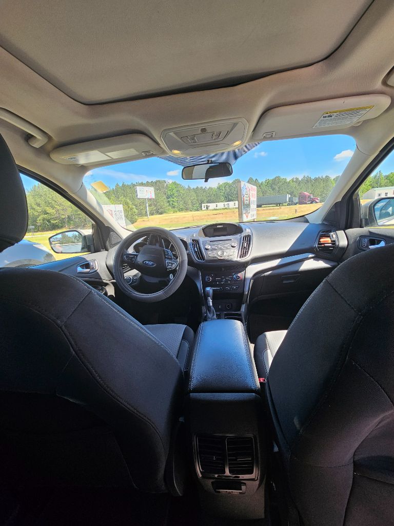 2017 Ford Escape SE photo