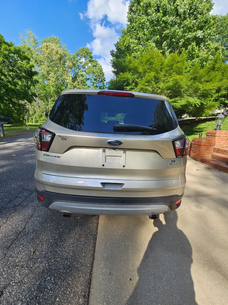 2017 Ford Escape SE photo