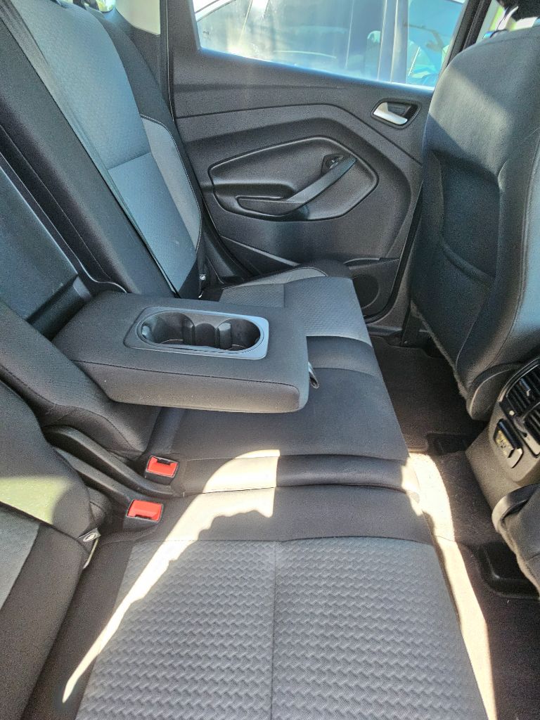 2017 Ford Escape SE photo