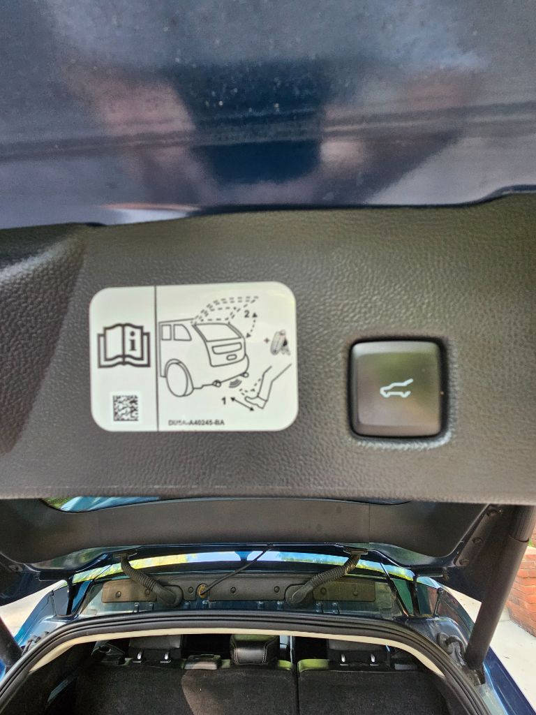 2020 Ford Escape Titanium photo