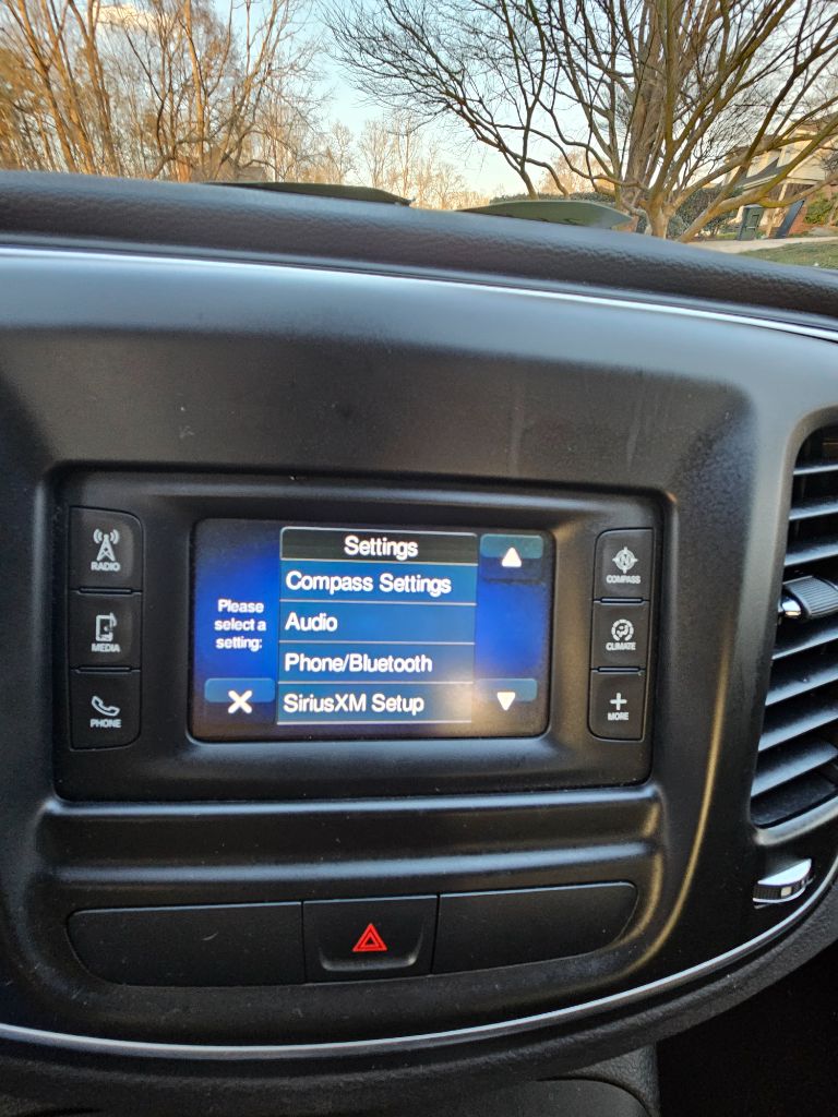 2015 Chrysler 200 - $6,000