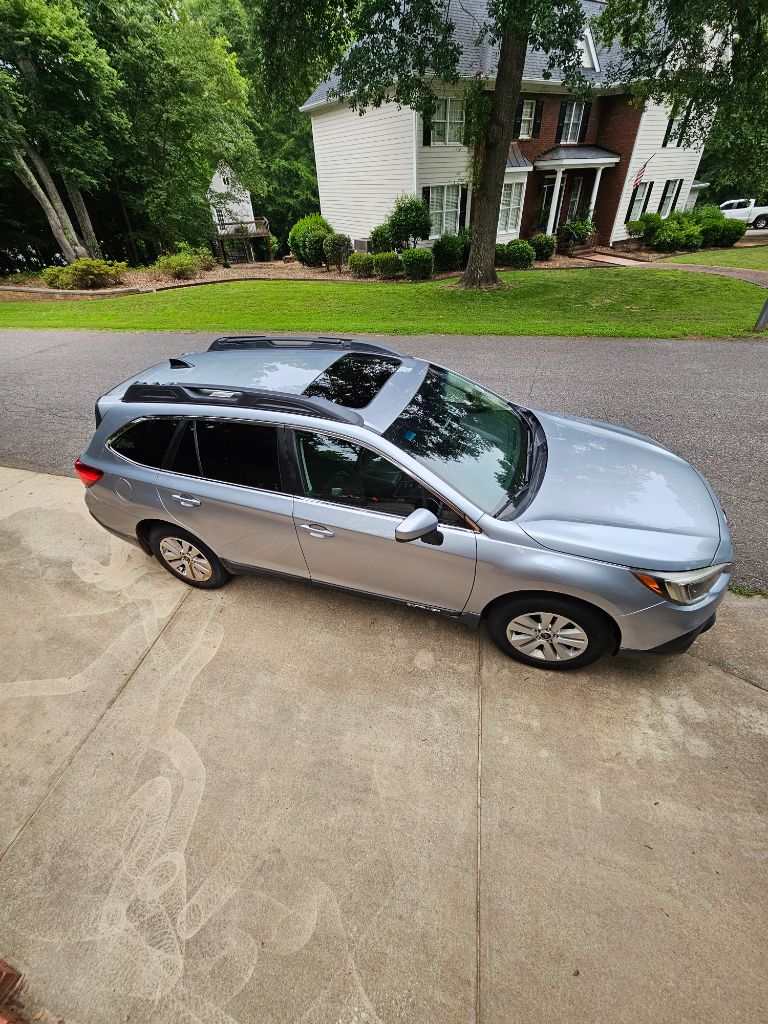 2018 Subaru Outback - $13,750