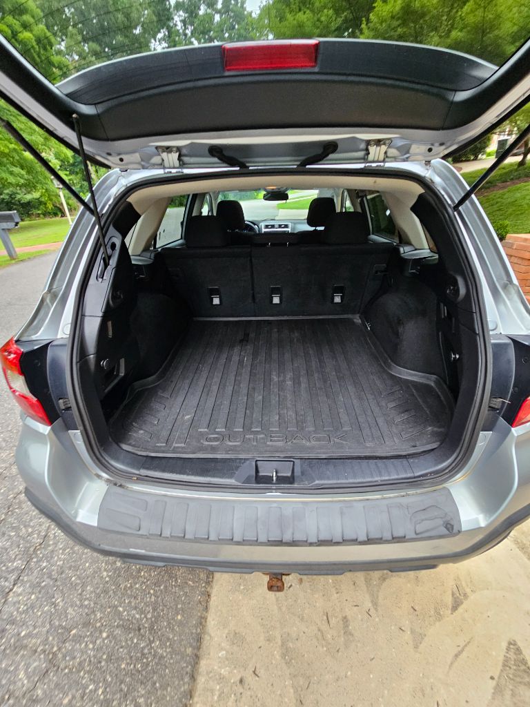 2018 Subaru Outback - $13,750