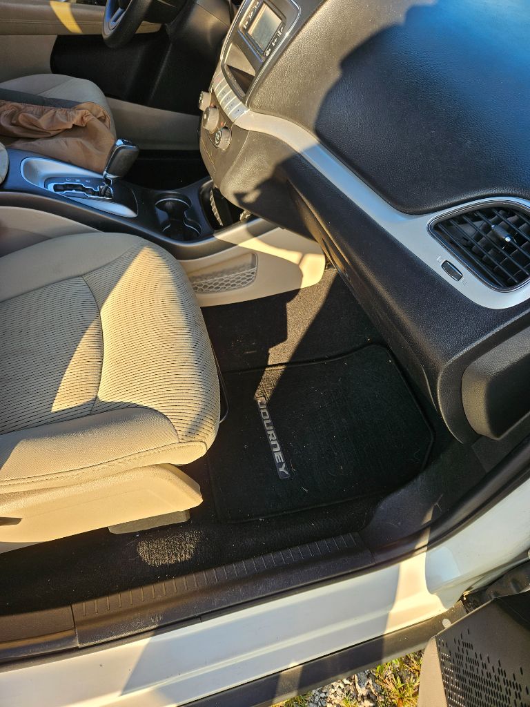 2015 Dodge Journey - $4,500