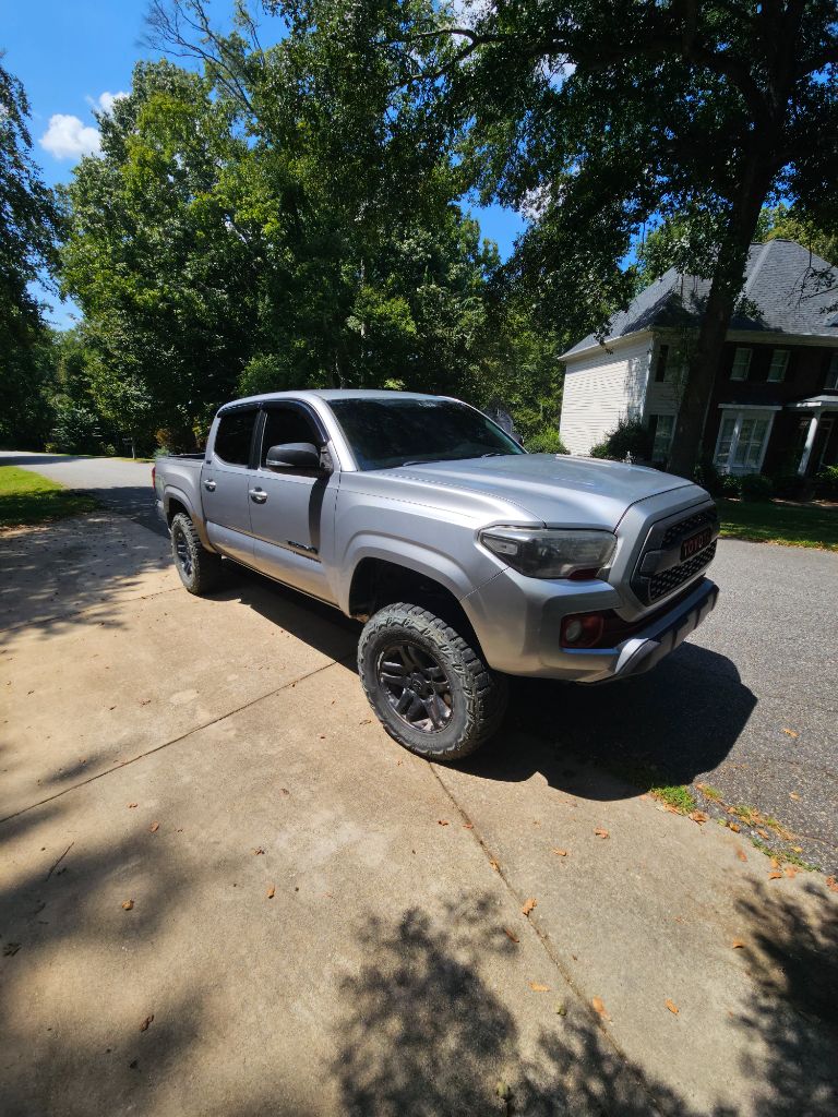 2016 Toyota Tacoma - $17,870