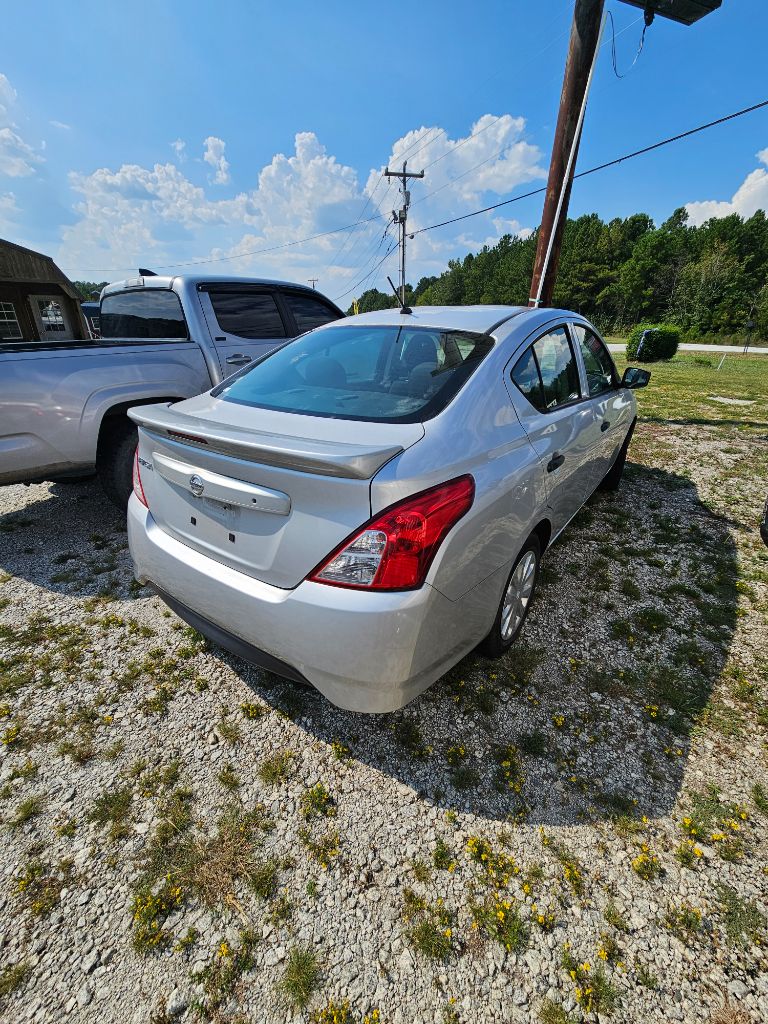 2019 Nissan Versa - $6,900