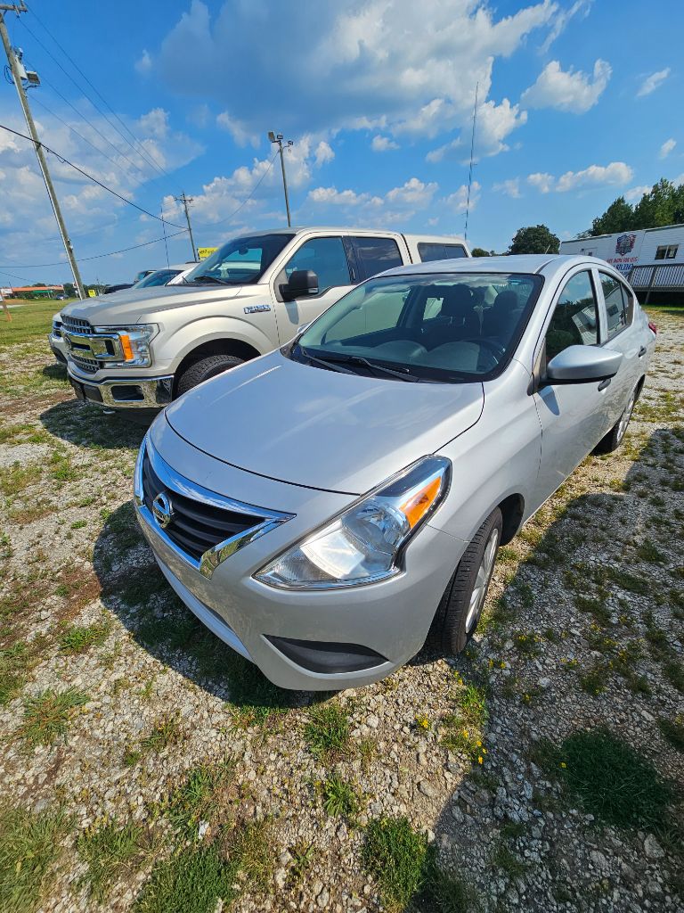 2019 Nissan Versa - $6,900