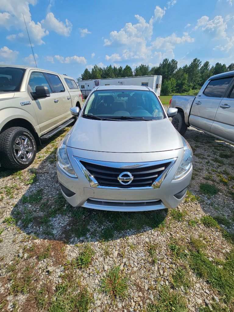 2019 Nissan Versa - $6,900