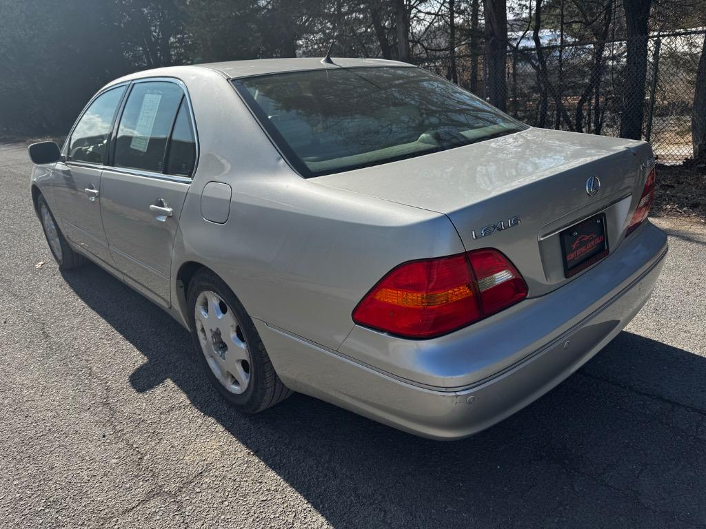 2001 Lexus LS 430 photo