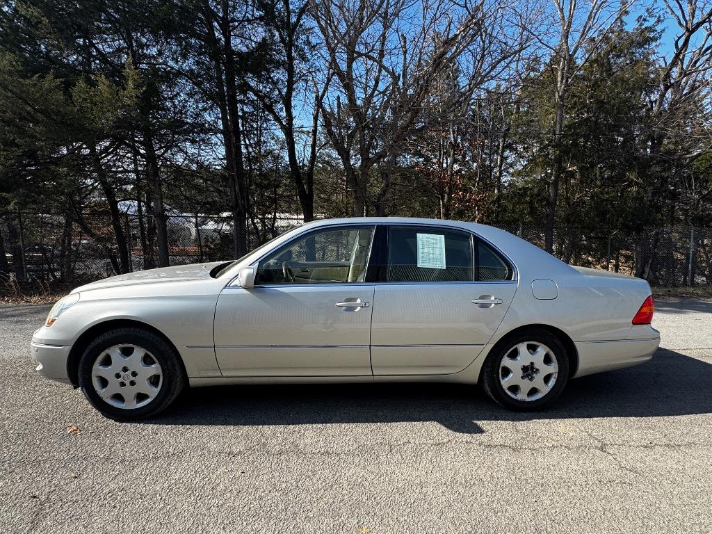 2001 Lexus LS 430 photo