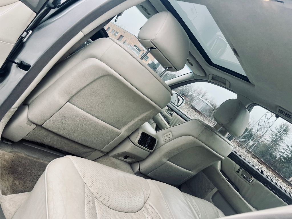 2001 Lexus LS 430 photo