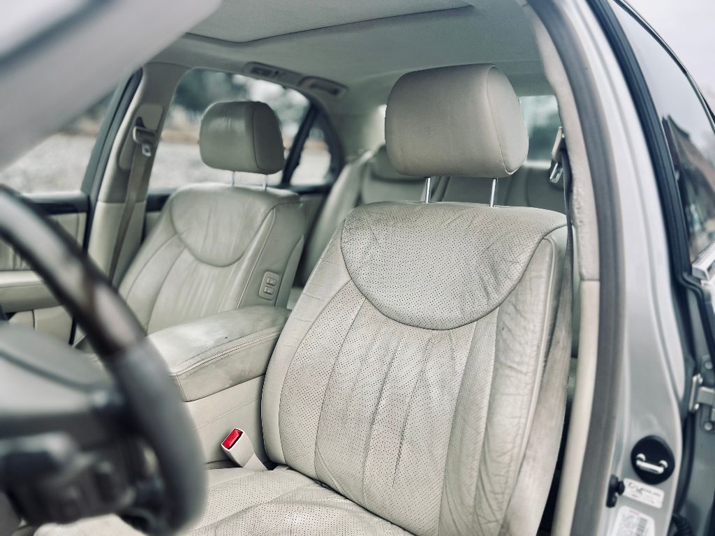 2001 Lexus LS 430 photo