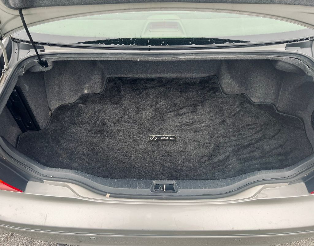 2001 Lexus LS 430 photo
