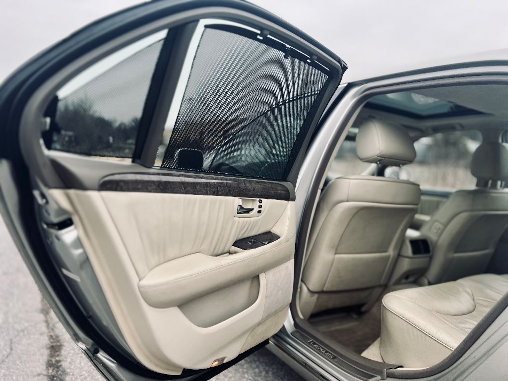 2001 Lexus LS 430 photo