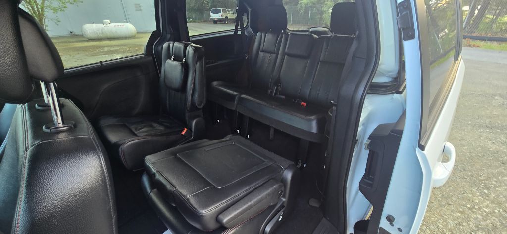 2019 Dodge Grand Caravan GT photo