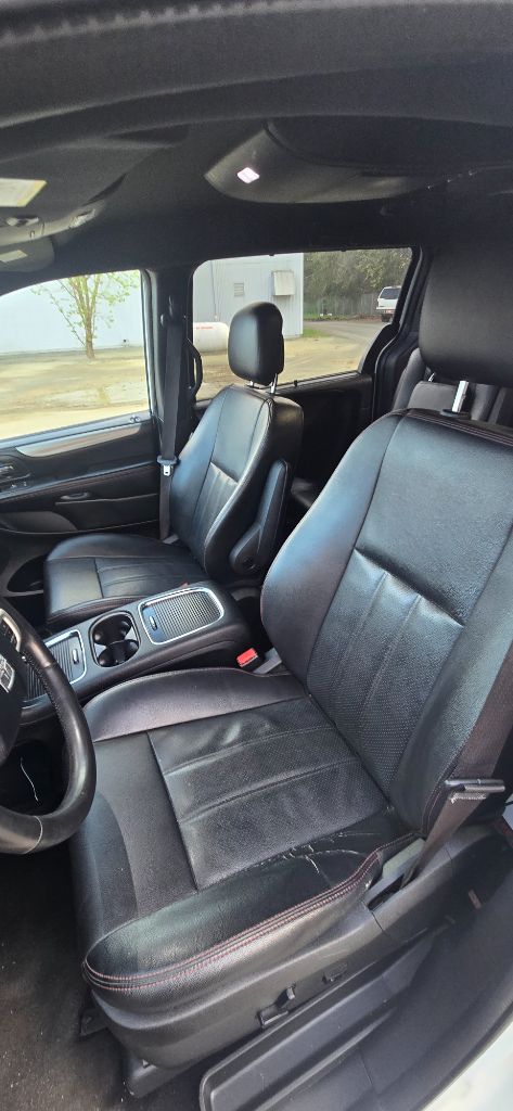 2019 Dodge Grand Caravan GT photo