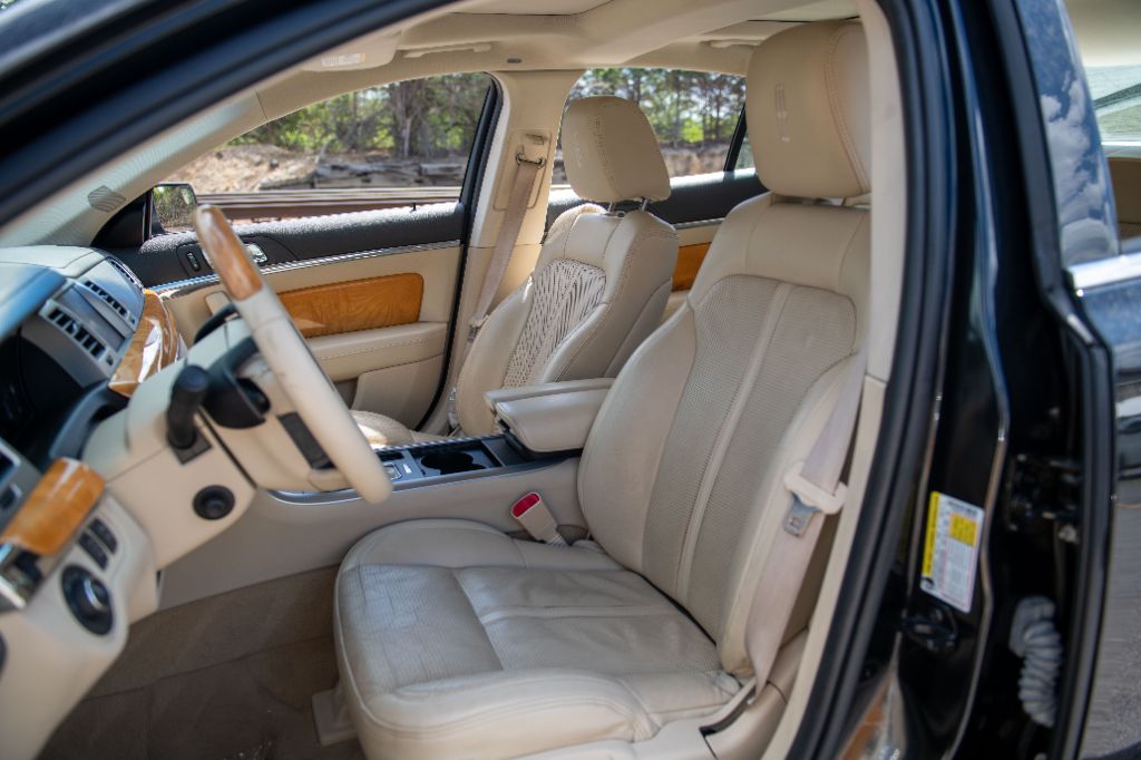 2010 Lincoln MKS EcoBoost photo